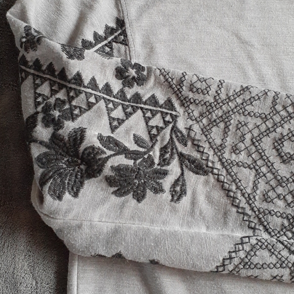 KNOX ROSE SWEATSHIRT - Picture 2 of 4